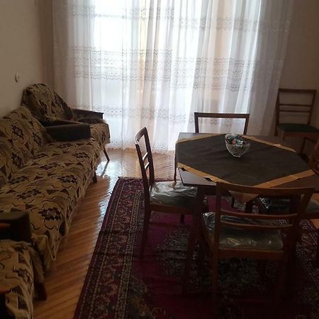 Apartament Apartment Батуми Екстериор снимка