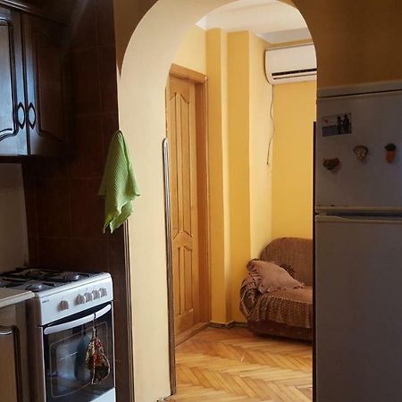 Apartament Apartment Батуми Екстериор снимка